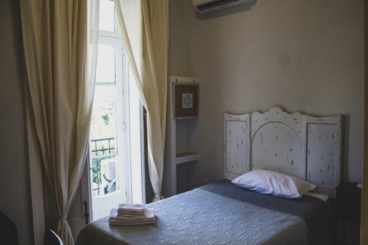 Borgo Civico 10 *